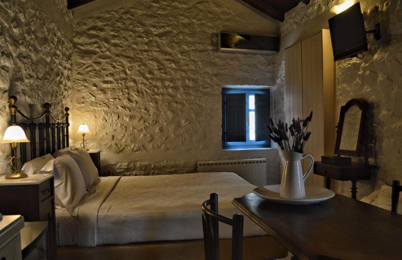 Lithos Stone Suites Ареополі Екстер'єр фото