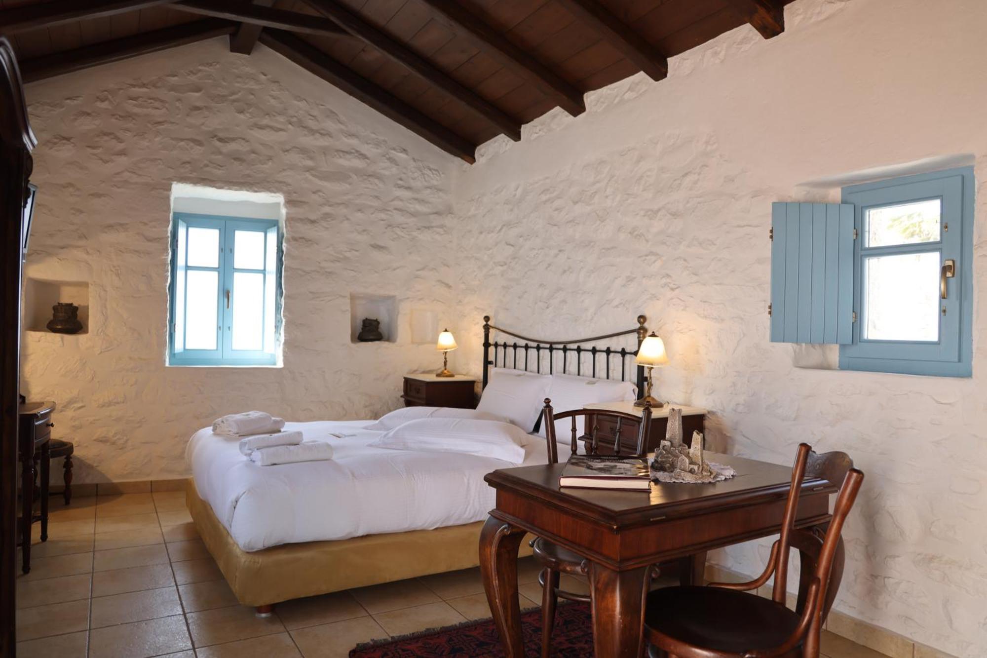 Lithos Stone Suites Ареополі Номер фото