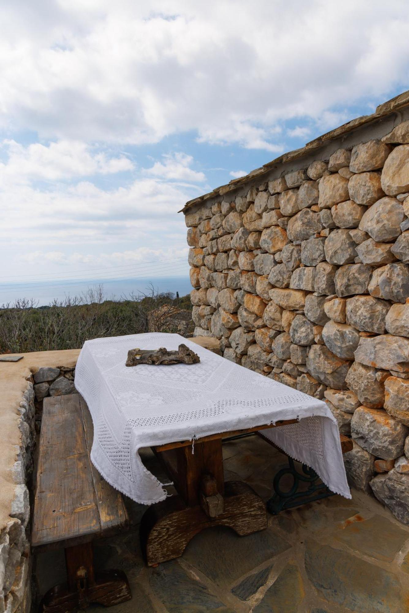 Lithos Stone Suites Ареополі Номер фото