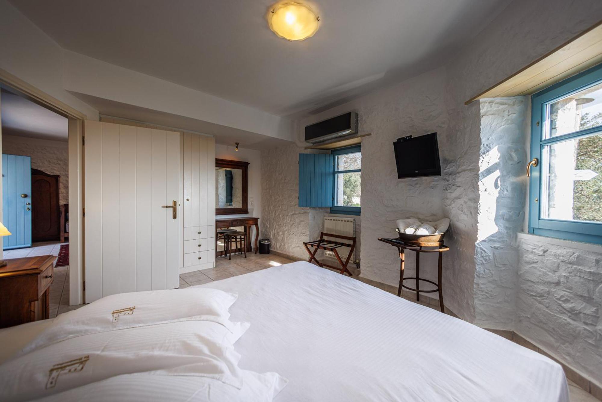 Lithos Stone Suites Ареополі Номер фото